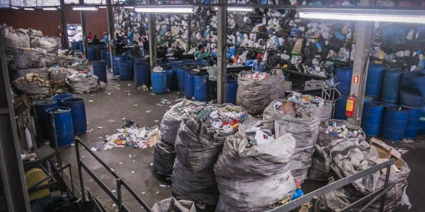 Extinção de fundos municipais pode acabar com participação popular em áreas como reciclagem